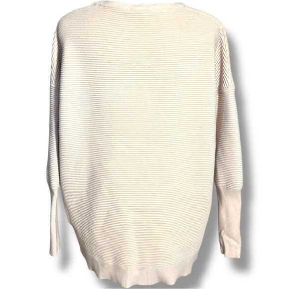 Fashion Cozy Horizontal Rib Knit Lighweight Cream Long Sleeve Crew Neck Sweater - Picture 4 of 14
